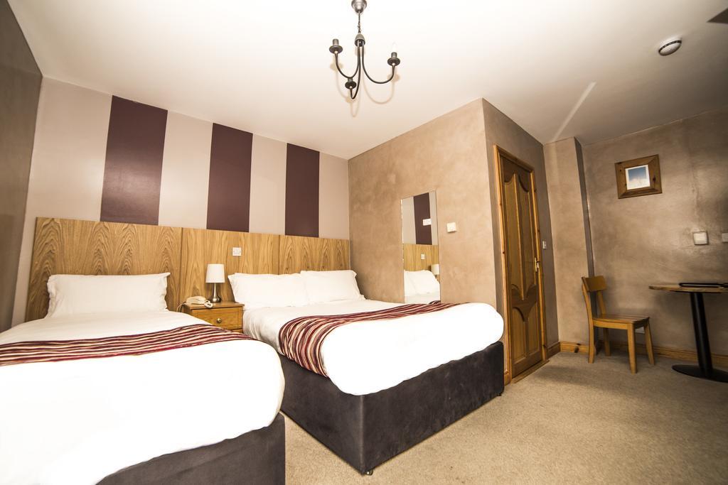 The Frontier Hotel Bridgend Pokoj fotografie