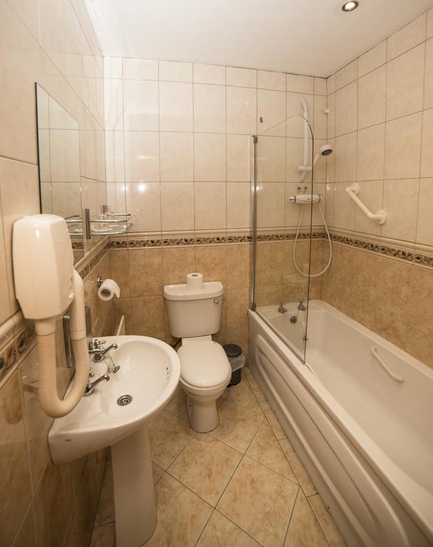 The Frontier Hotel Bridgend Pokoj fotografie