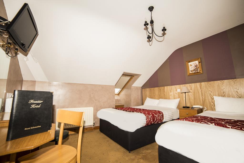 The Frontier Hotel Bridgend Pokoj fotografie