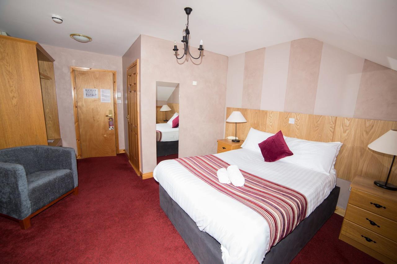 The Frontier Hotel Bridgend Exteriér fotografie